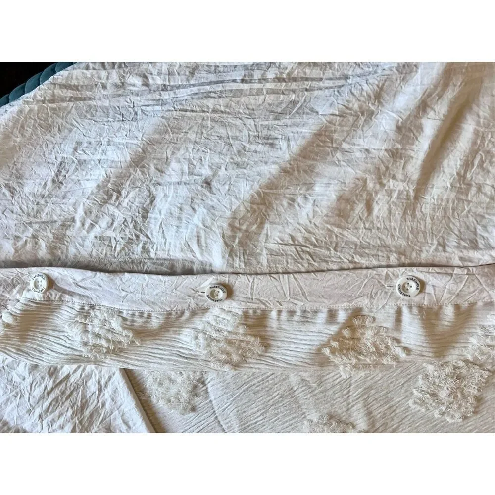 Threshold King Tufted Diamond Crinkle White Duvet Cover